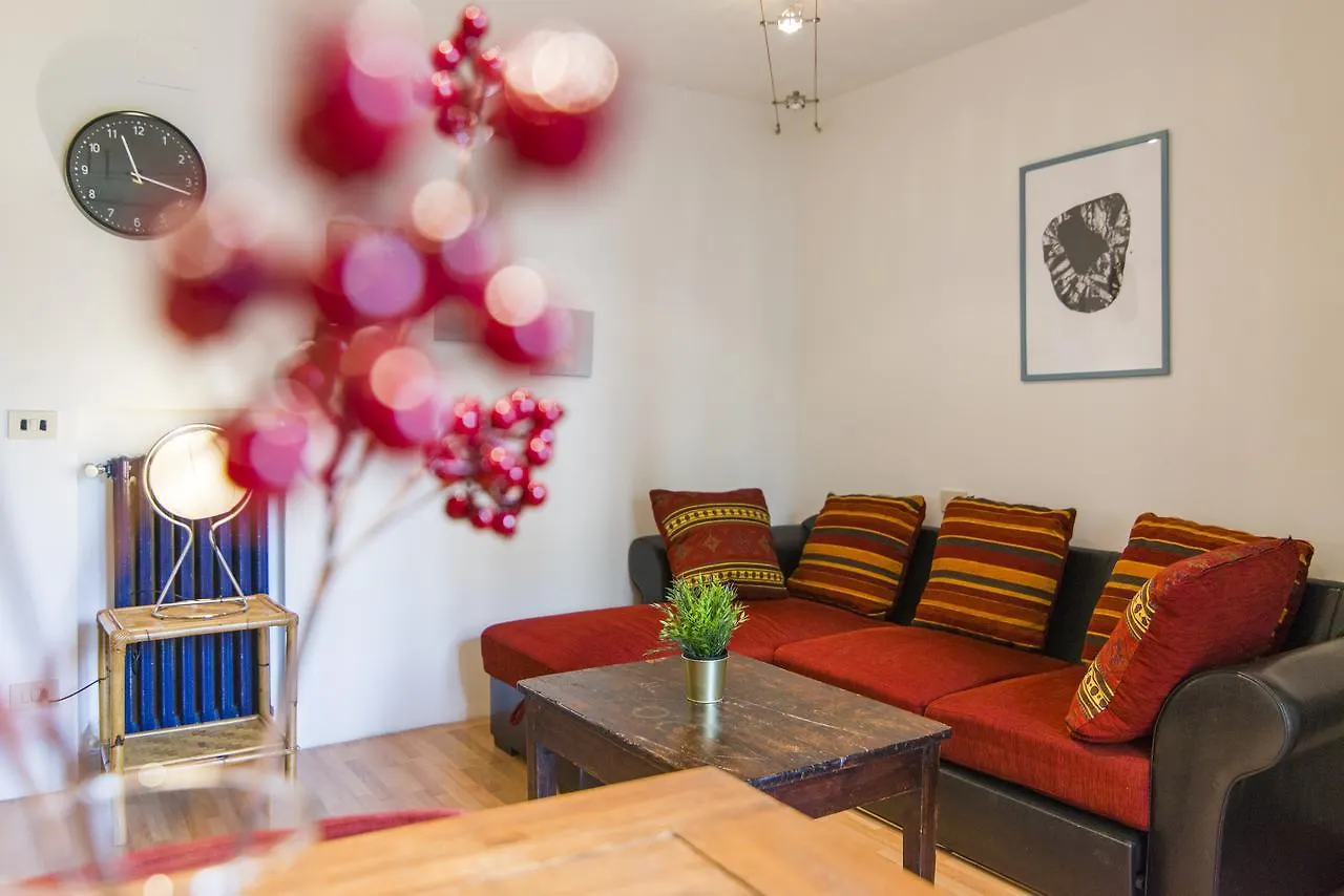 Nelson Mandela Forum Flat Firenze Italien